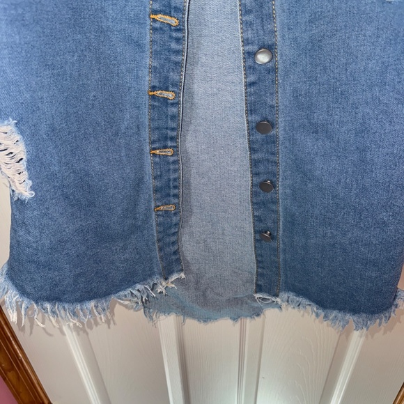 SHEIN Denim Frayed Hem Distressed Shirt Dress - Picture 3 of 10